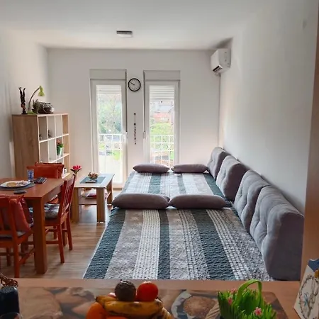 4m Apartment